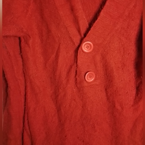 DIGITAL CLOTHES WOMENS RED MEDIUM BUTTON DOWN SWEATET CARDIGAN - Picture 2 of 3